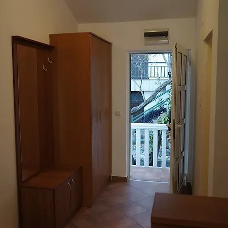 Apartman Rijeka Rezevici דירה *